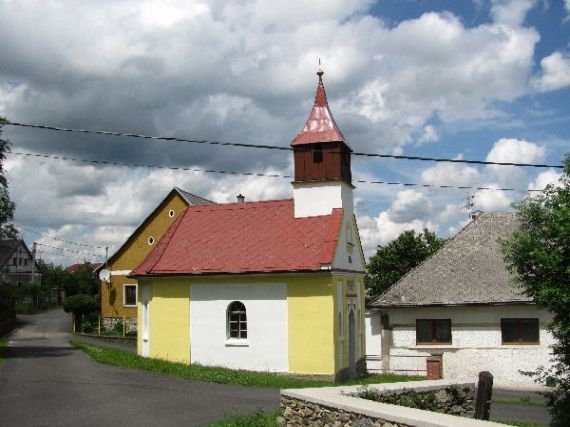 kaple Ujčín