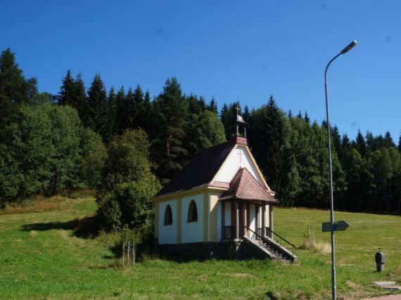 kaple sv. Anny, Hliniště