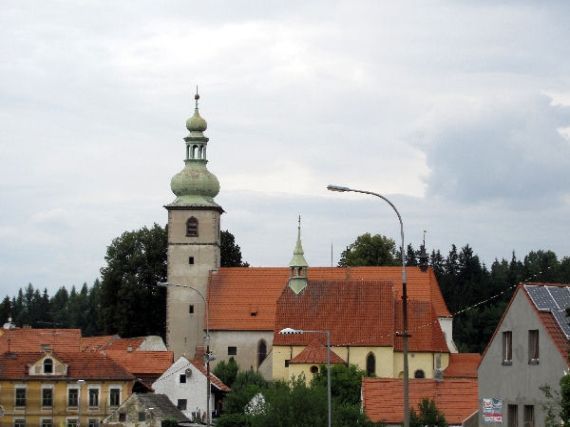 kostel sv. Petra a Pavla, Kaplice