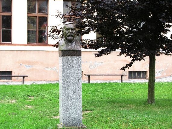 busta František Křižík, Bechyně
