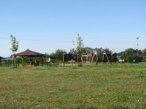 dětské hřiště Dolní Třebonín