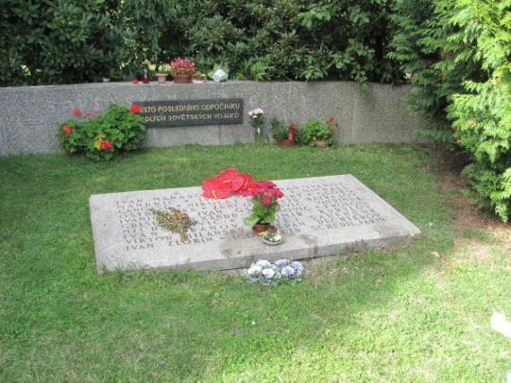 pomník padlých WWII, centrální hřbitov Plzeň
