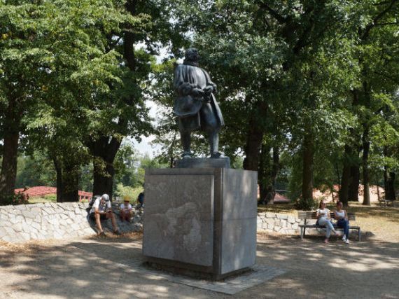 socha Jakuba Krčína na hrázi rybníku Svět, Třeboň