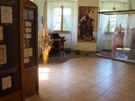 muzeum Emy Destinnové, Stráž nad Nežárkou