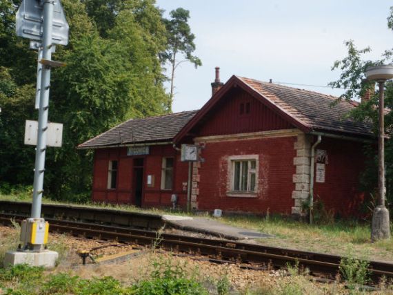 vlaková zastávka Vrcovice
