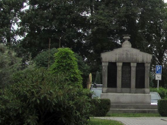 pomník padlých WWII, Nová Bystřice