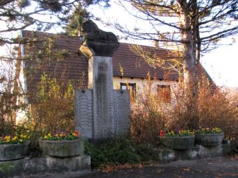 pomník padlých WWII, Theresienthal (D)