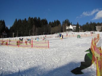 vlek Sirotek a dětský Penguinland, Špičák