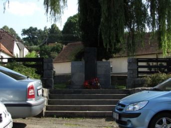 pomník padlých WWII, Krasetín