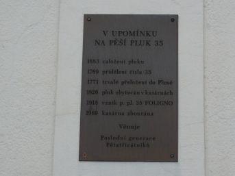 pamětní deska na pěší pluk 35, Plzeň