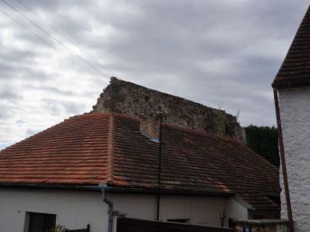 zřícenina hradu Myšenec