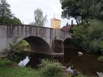 kamenný most Skalice, Varvažov