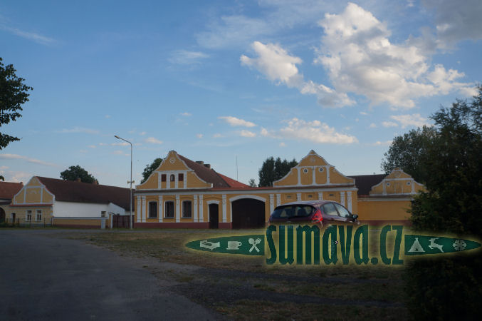 Komárov