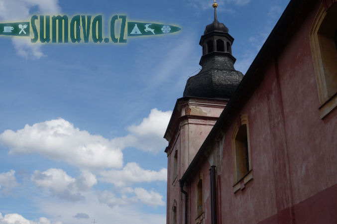 kostel Narození Panny Marie, Strašín