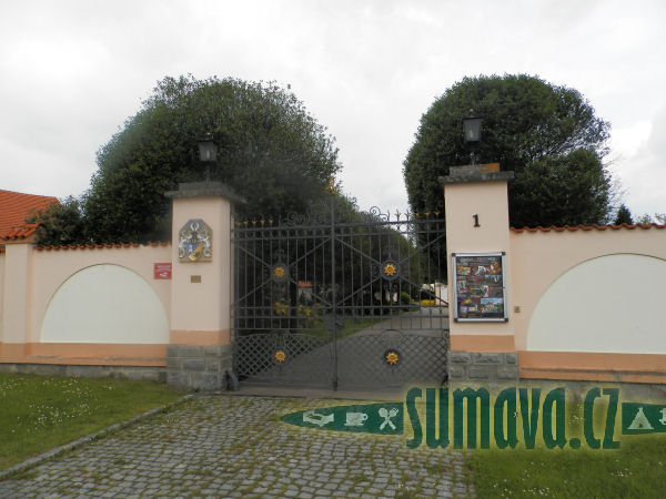 zámek Štěnovice