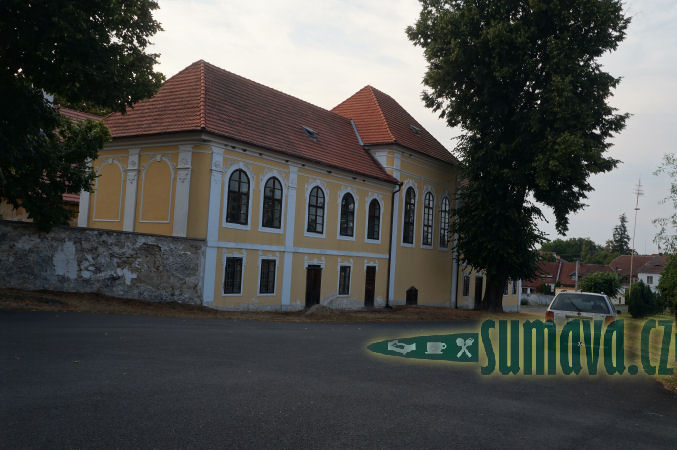 zámek Varvažov