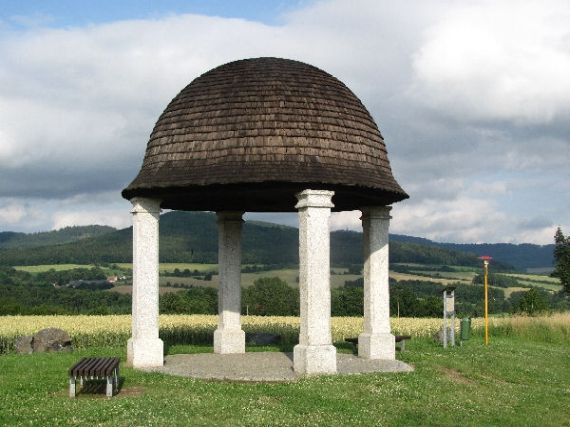 památník bitvy u Domažlic - gloriet Klobouk