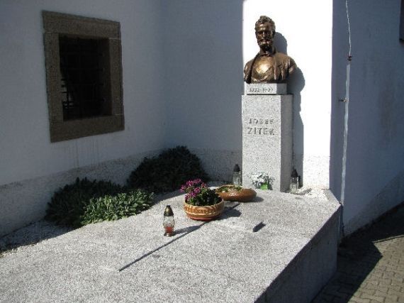 hrob Josef Zítek