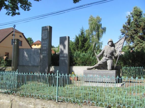 pomník padlých WWI i II, Chudenice