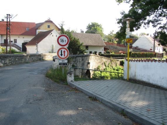 barokní dolní most, Žichovice