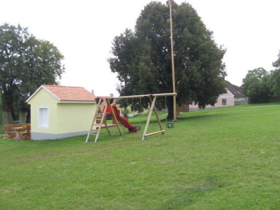 dětské hřiště Dobčice