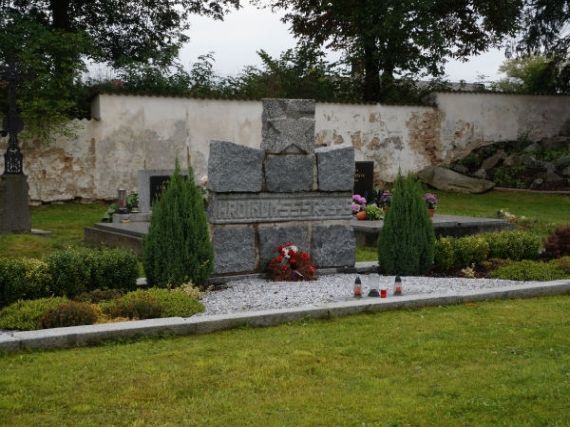 pomník padlých WWII, Mirotice