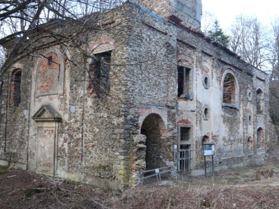 zřícenina kostela sv. Apoleny, Málkov (Přimda)