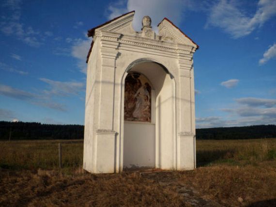 kaple Bolestné Panny Marie při cestě z Rychnova nad Malší na Svatý Kámen