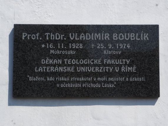 pamětní deska Prof. ThDr. Vladimír Boublík, Mokrosuky