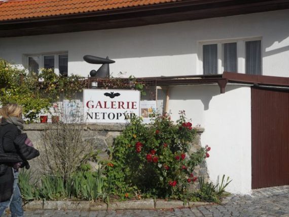 galerie Netopýr, Žihobce