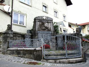 pomník padlých WWI i II, Rabenstein (D)