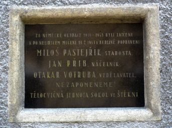 pamětní deska obětem nacismu, Štěkeň