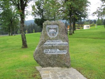 památník zaniklé obce Landstrassen, Philippsreut (D)