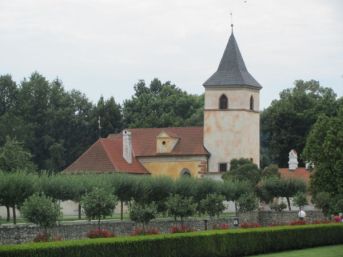 kostel Narození Panny Marie, Kratochvíle