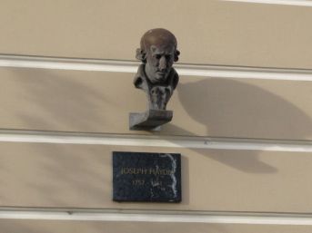 busta Joseph Haydn, Dolní Lukavice