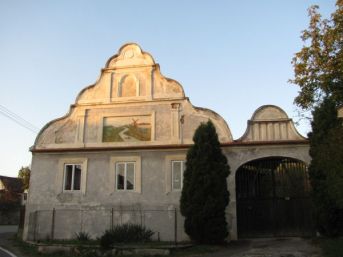 stavení s barokním štítem, Litochovice