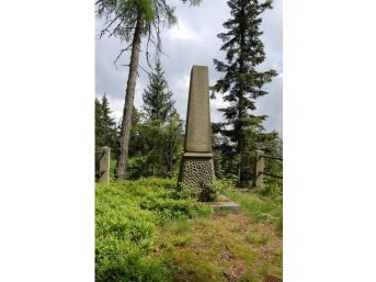 obelisk Friedricha Nietsche