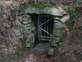 studánka Filipínka, Kolinec