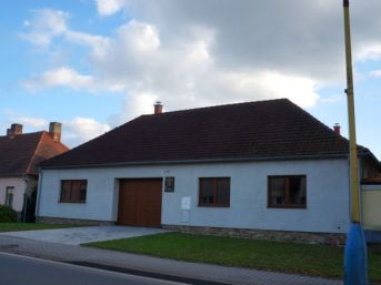 dům odbojářů, rodina Krzákova, Bernartice