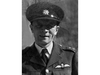 Pernikář Jan, generál, pilot 245 Sqdn. RAF