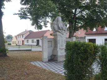 pomník padlých WWI i II, Kardašova Řečice