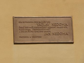 pamětní deska Václav a Jan Nedoma, Mnich