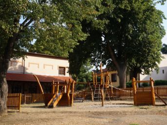 dětské hřiště Putim