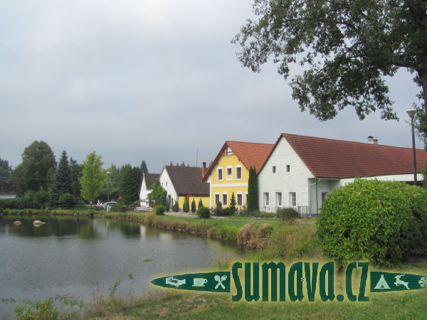 Bílá