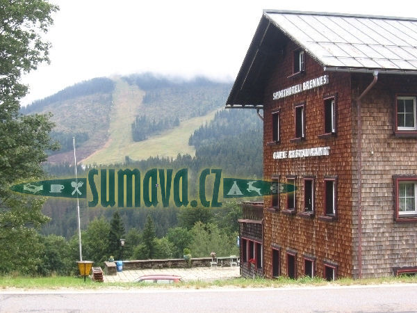 Brennes (D)