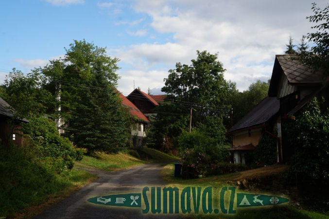 Červená