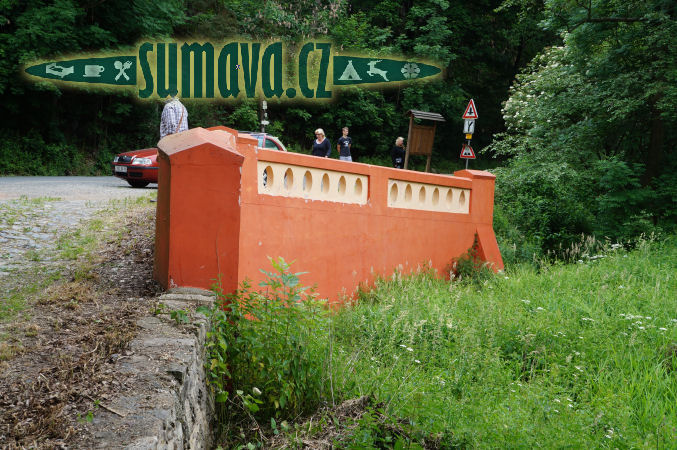 Červený barokní most, Nepomuk