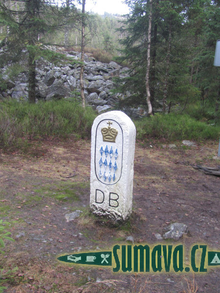 hraniční kámen 33