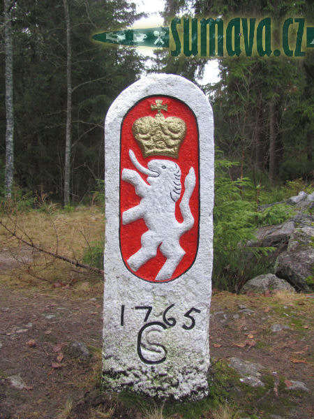 hraniční kámen 33