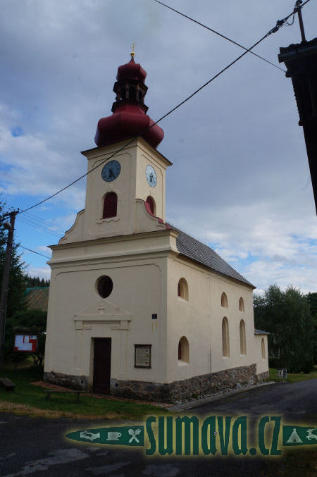 kaple Panny Marie Pomocné, Červená